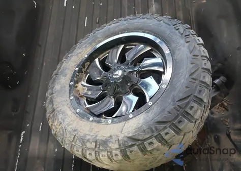 2015 Chevrolet Silverado 2500Hd Wt z USA, uszkodzony, nr VIN 1GC1KUE88FF175767